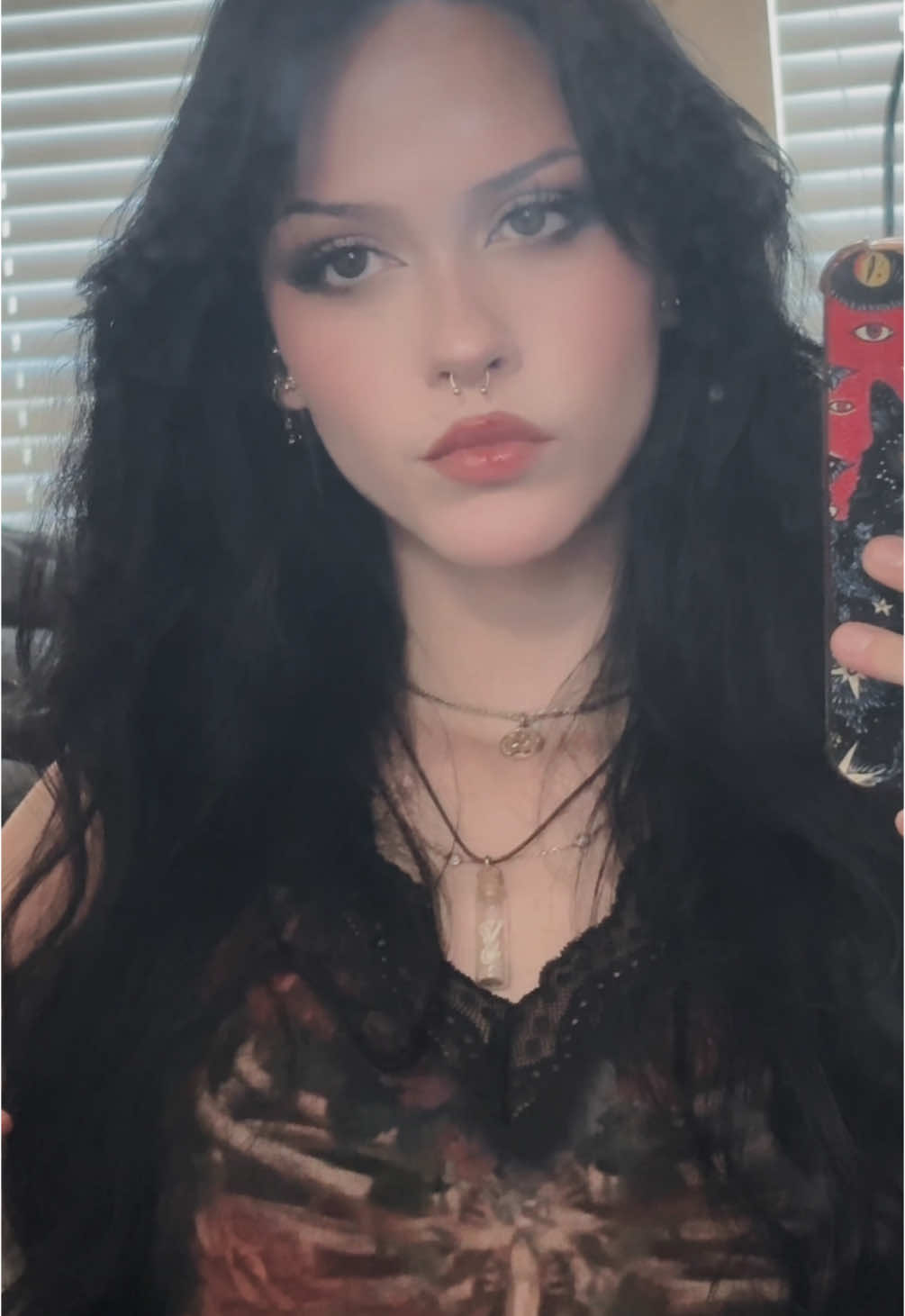 @bella