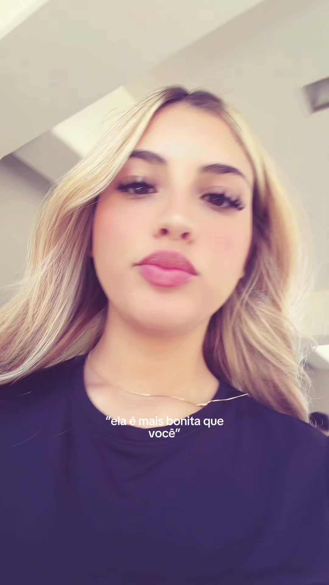 @Poli