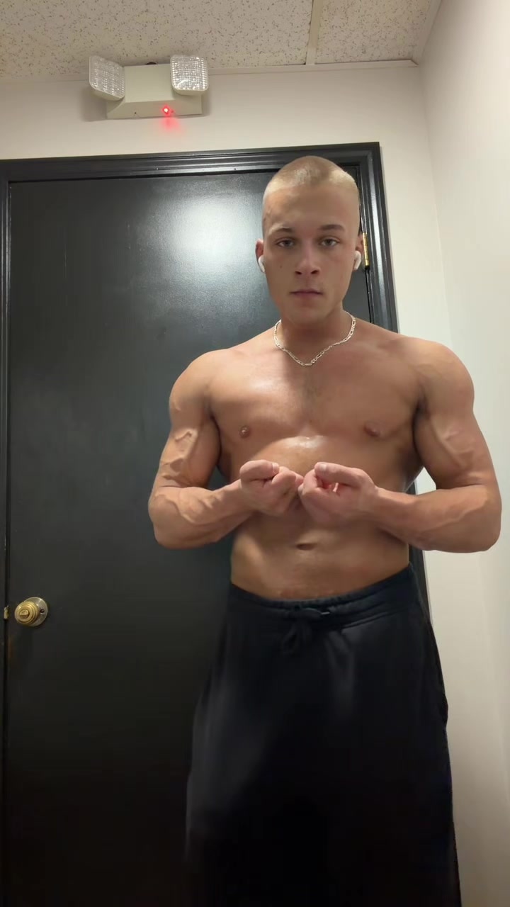 @Swolebruhz