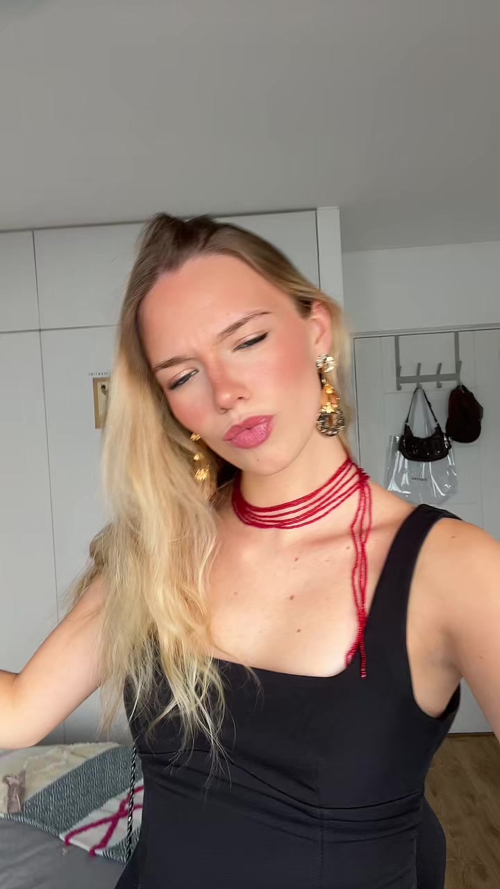 @VALENTINA