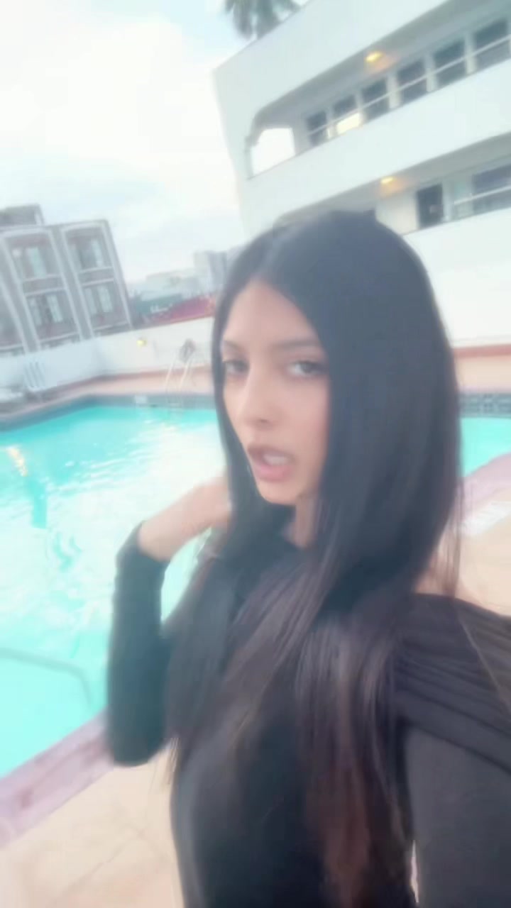 @Alexi$