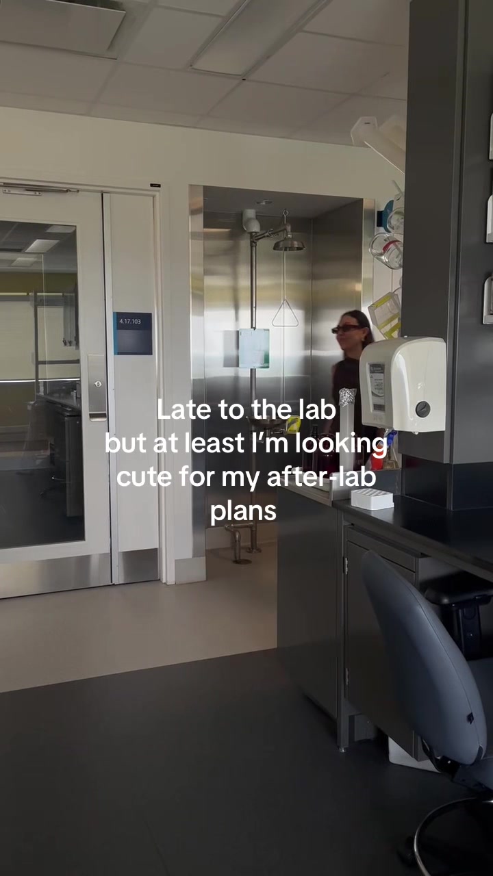 @cluelesslabgirlies