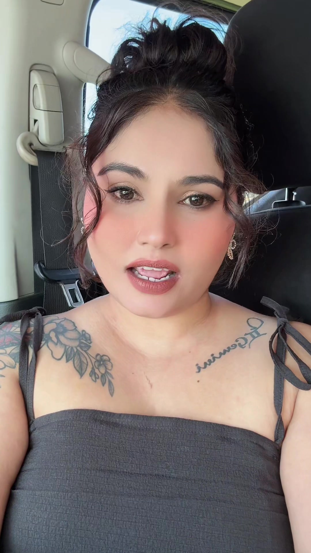 @SEXYNADIA123