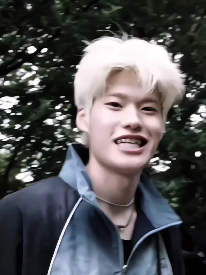 @𝓼 𝓸 𝓱 𝓮 𝓮