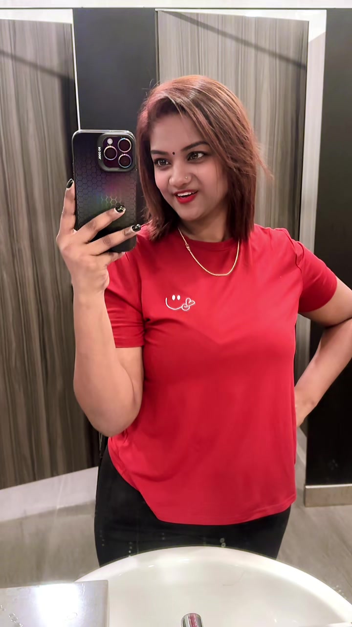 @Malini🖤💚✨🌻
