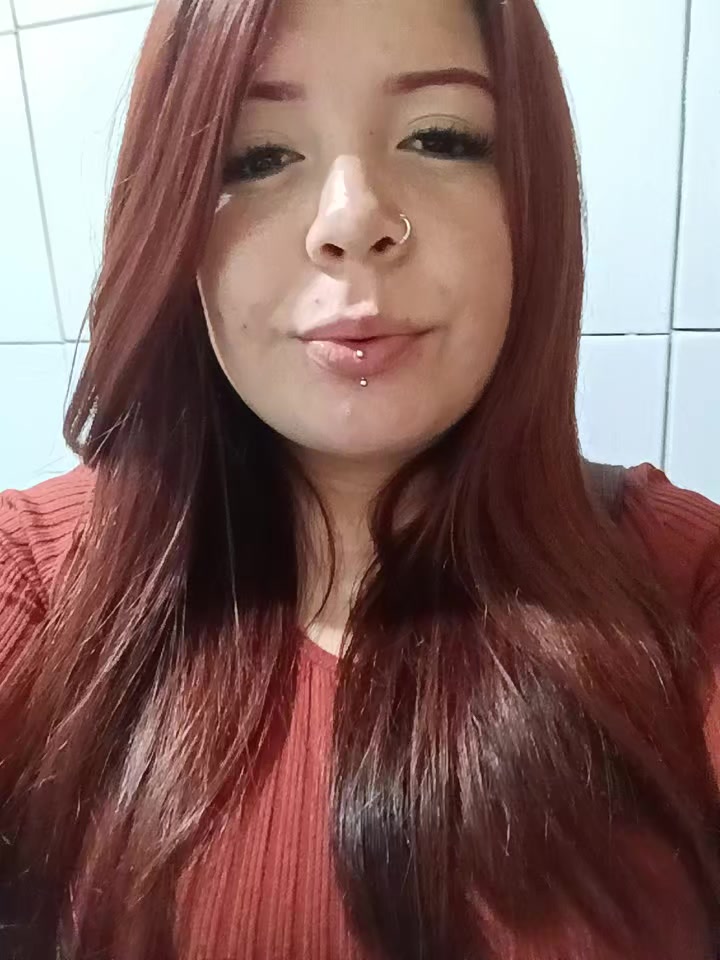 @Carolina Andrea•💋