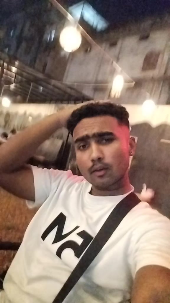 @Urfav_Aah-kash