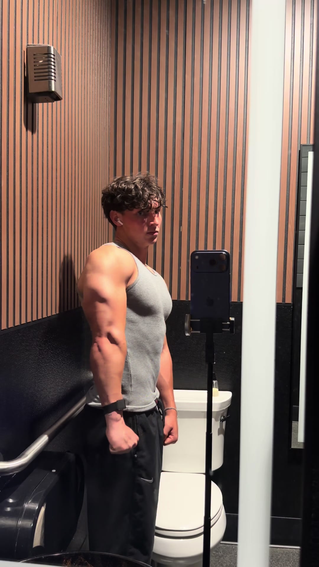 @Joshed_fitness