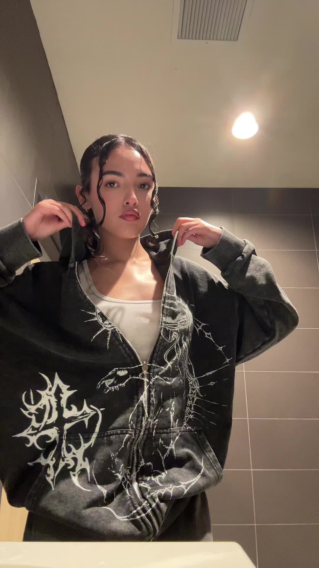 @Heluvs_ari