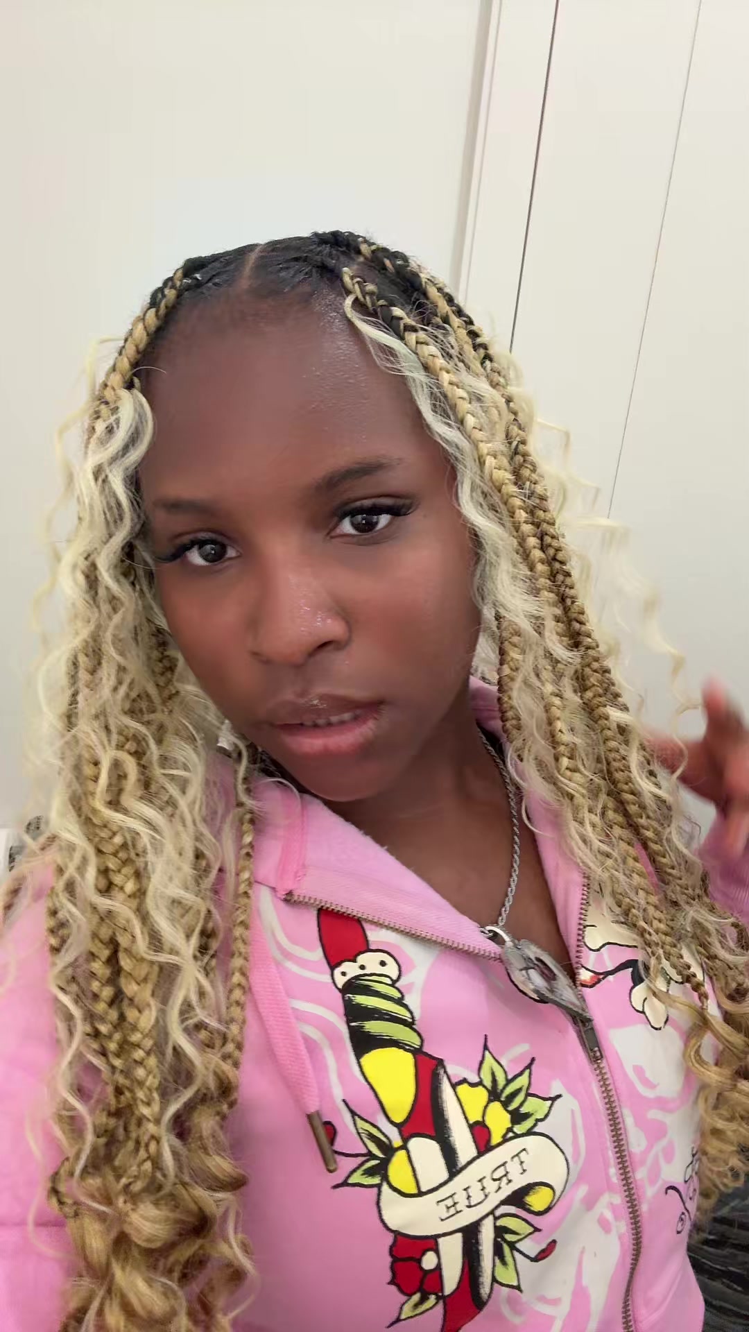 @itsqueenamaya