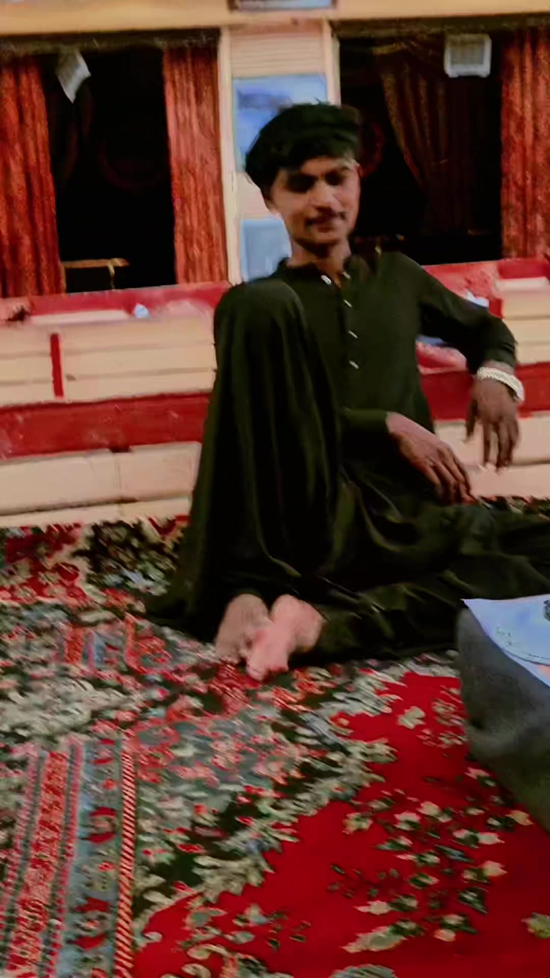 @Aویaس
