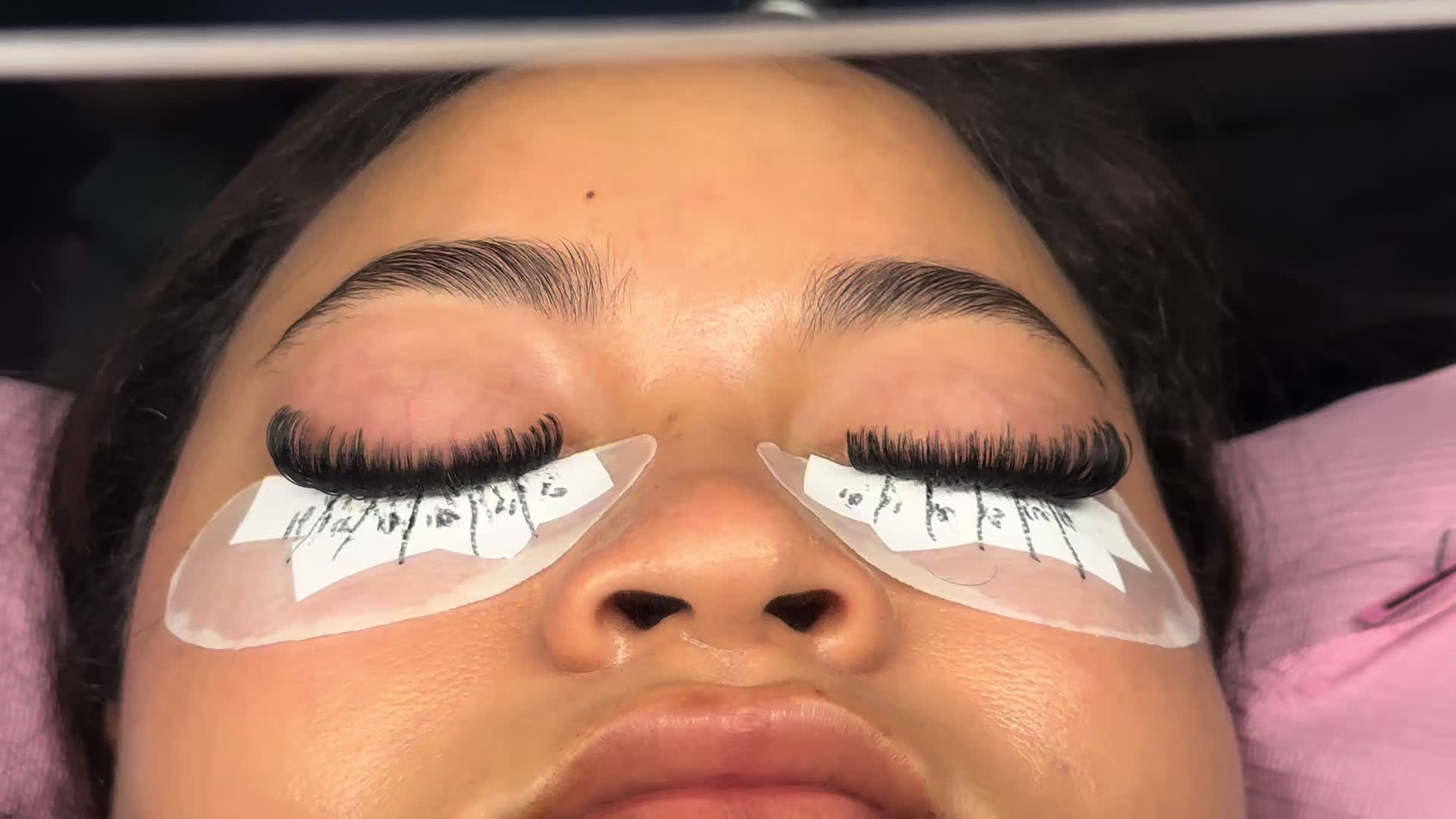 @Bella