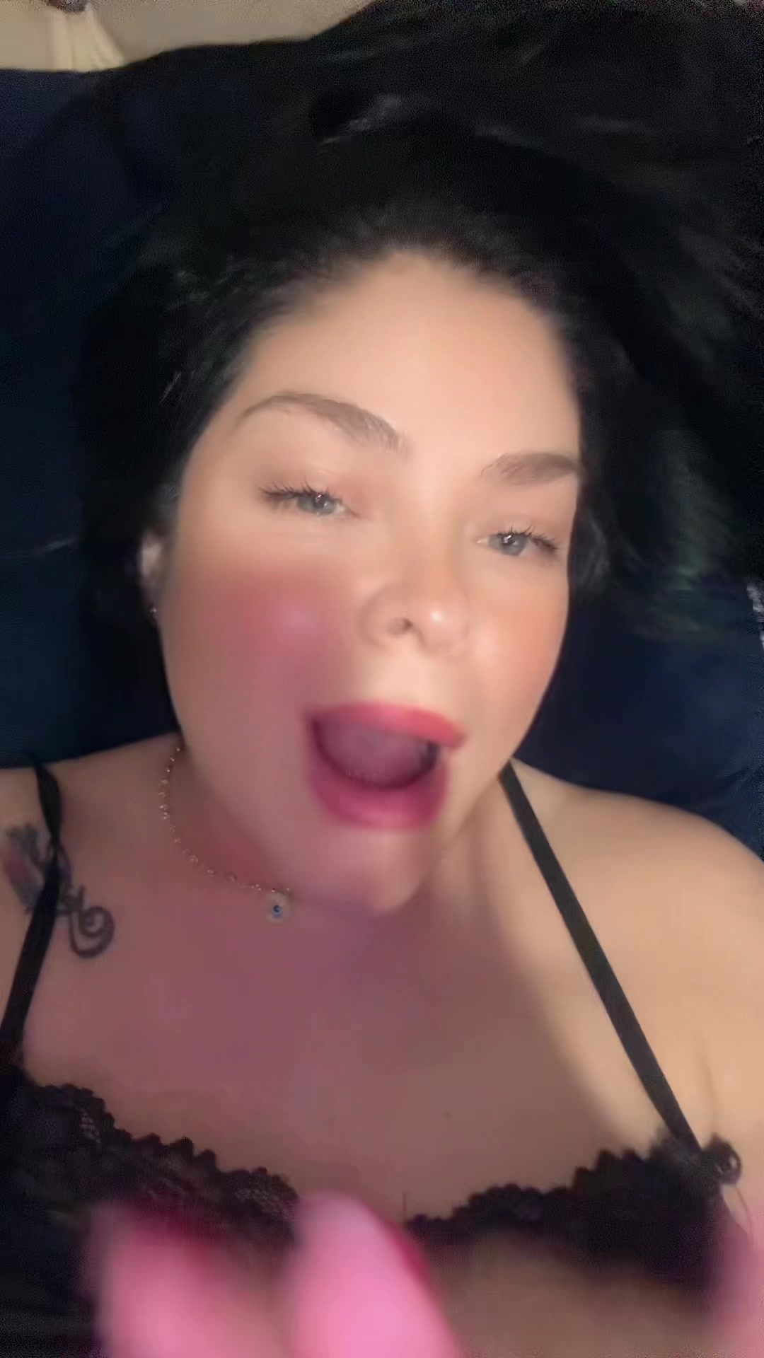 @caritolaleona