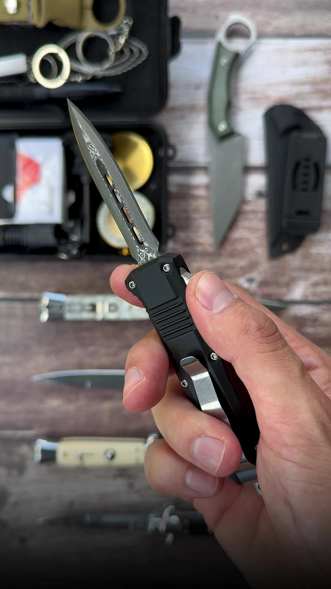 @survival.knives