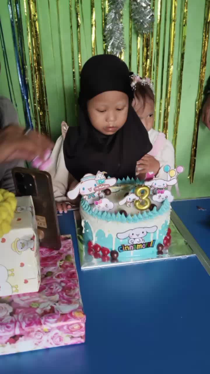 @C. naura