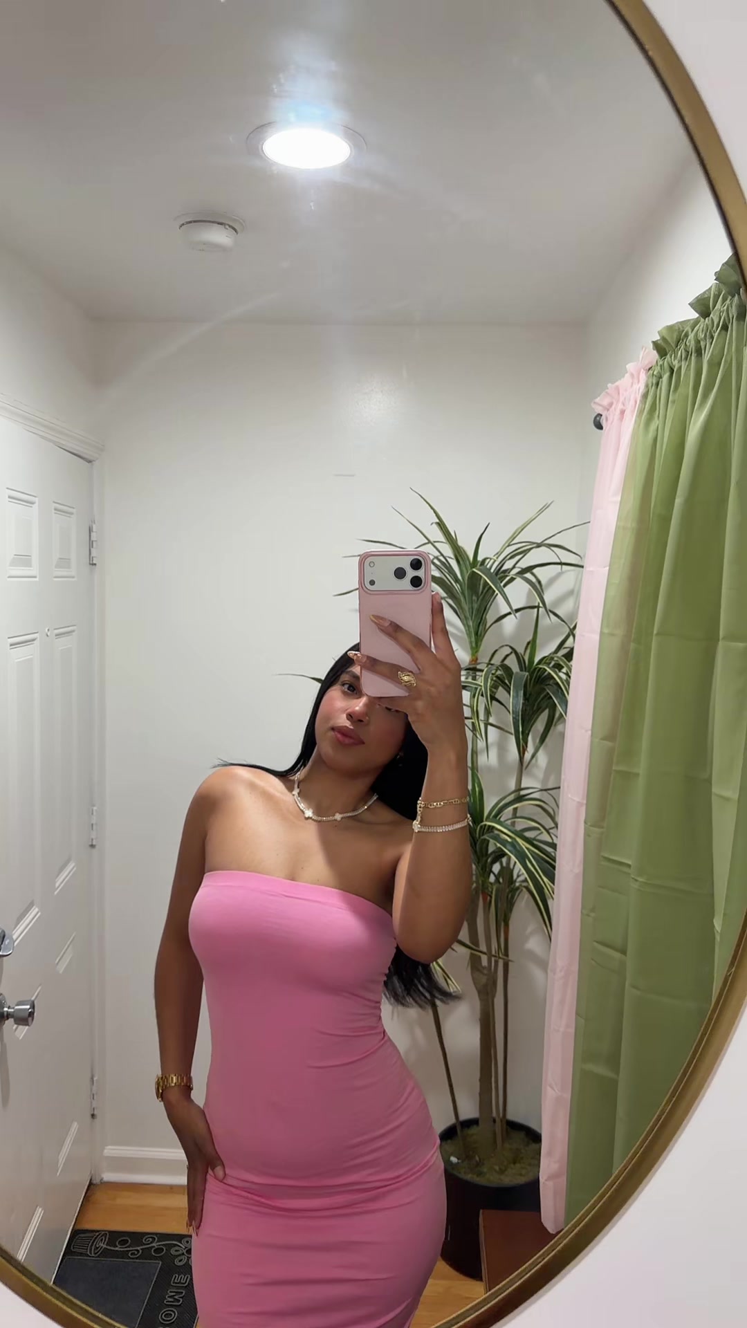 @Elyy04