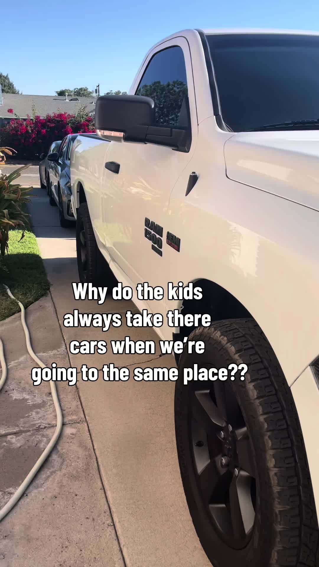 @MommaAriass