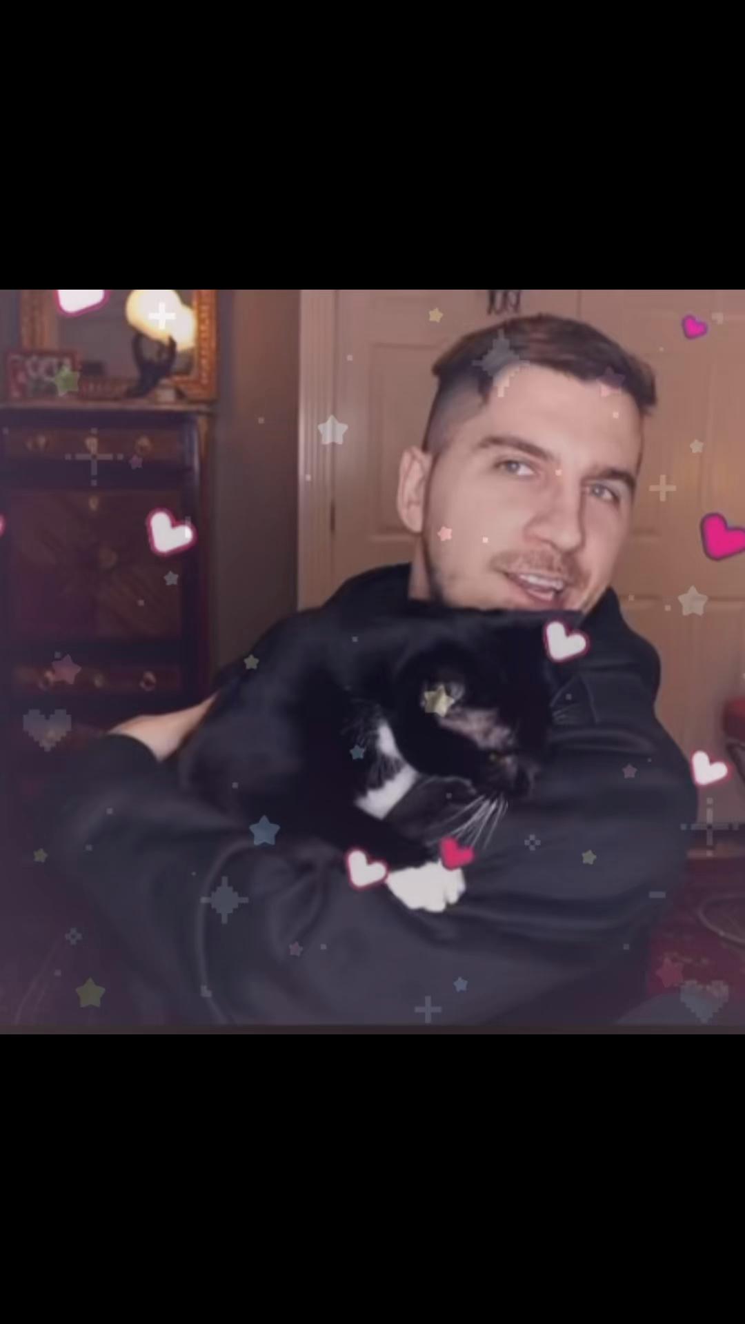 @Layze🦇