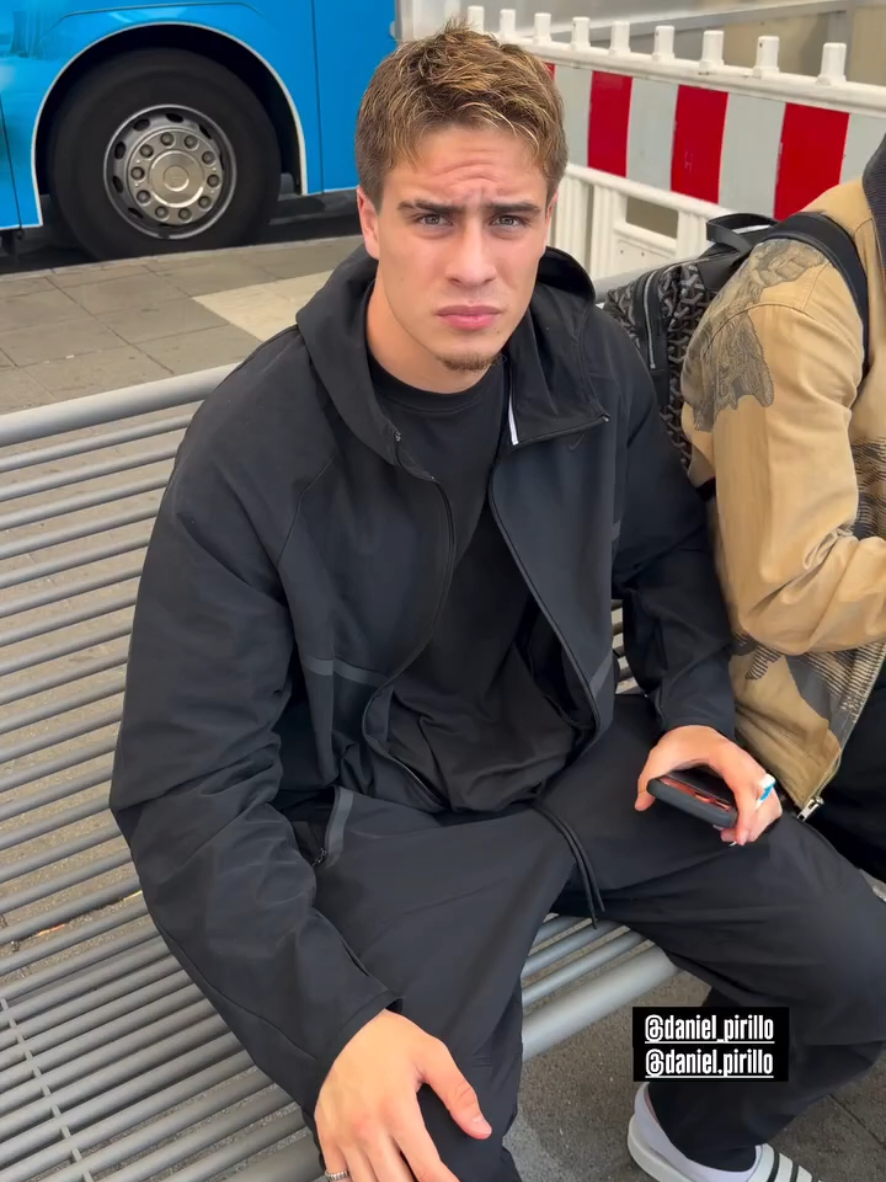 @★𝗞𝗬★