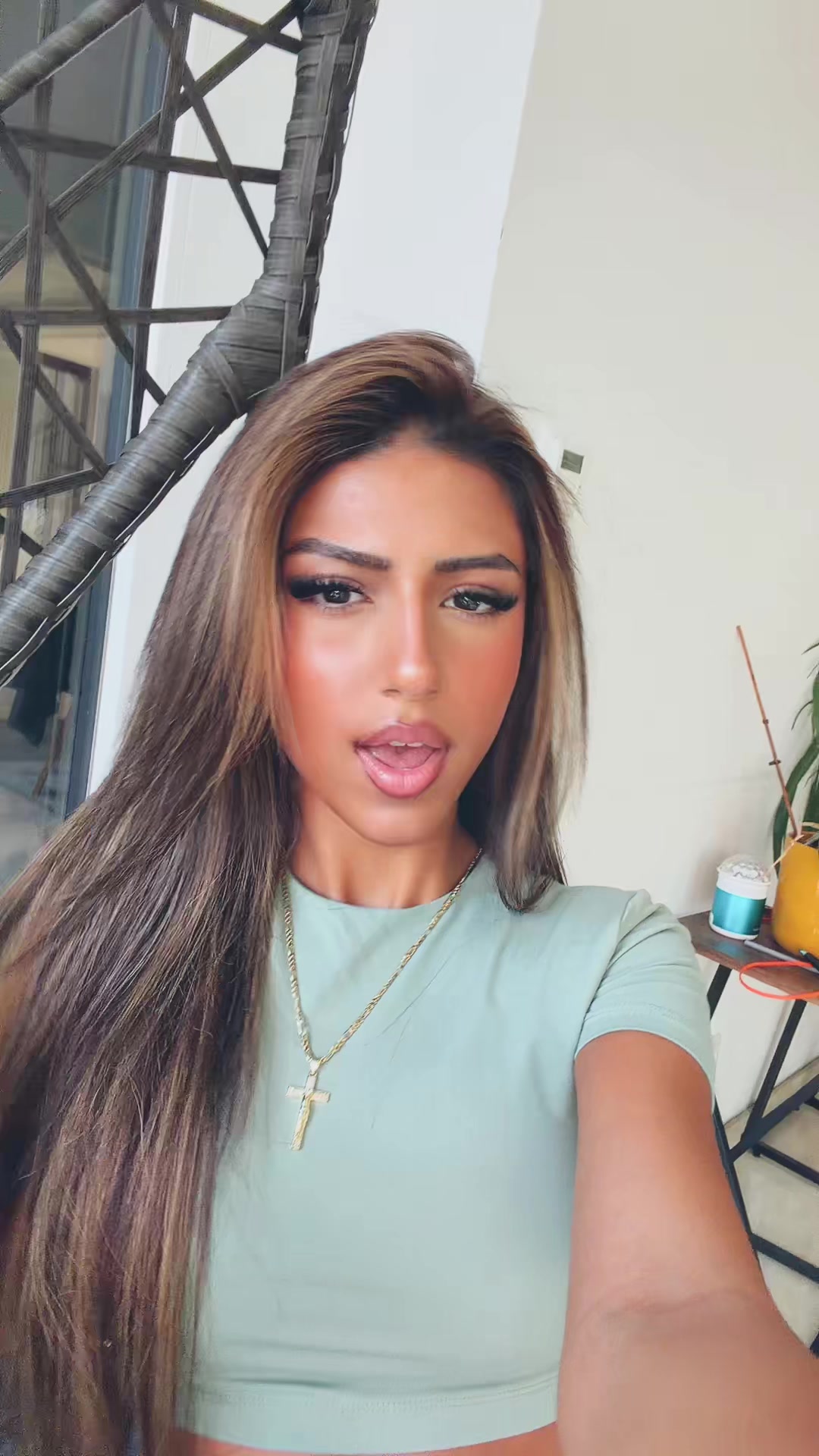 @LiveTina250k