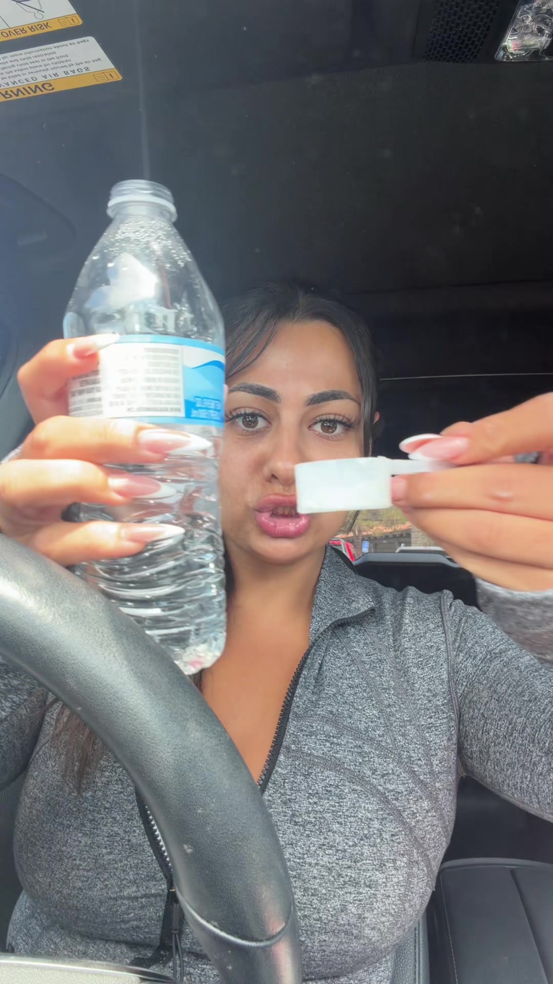 @Sinnnthia