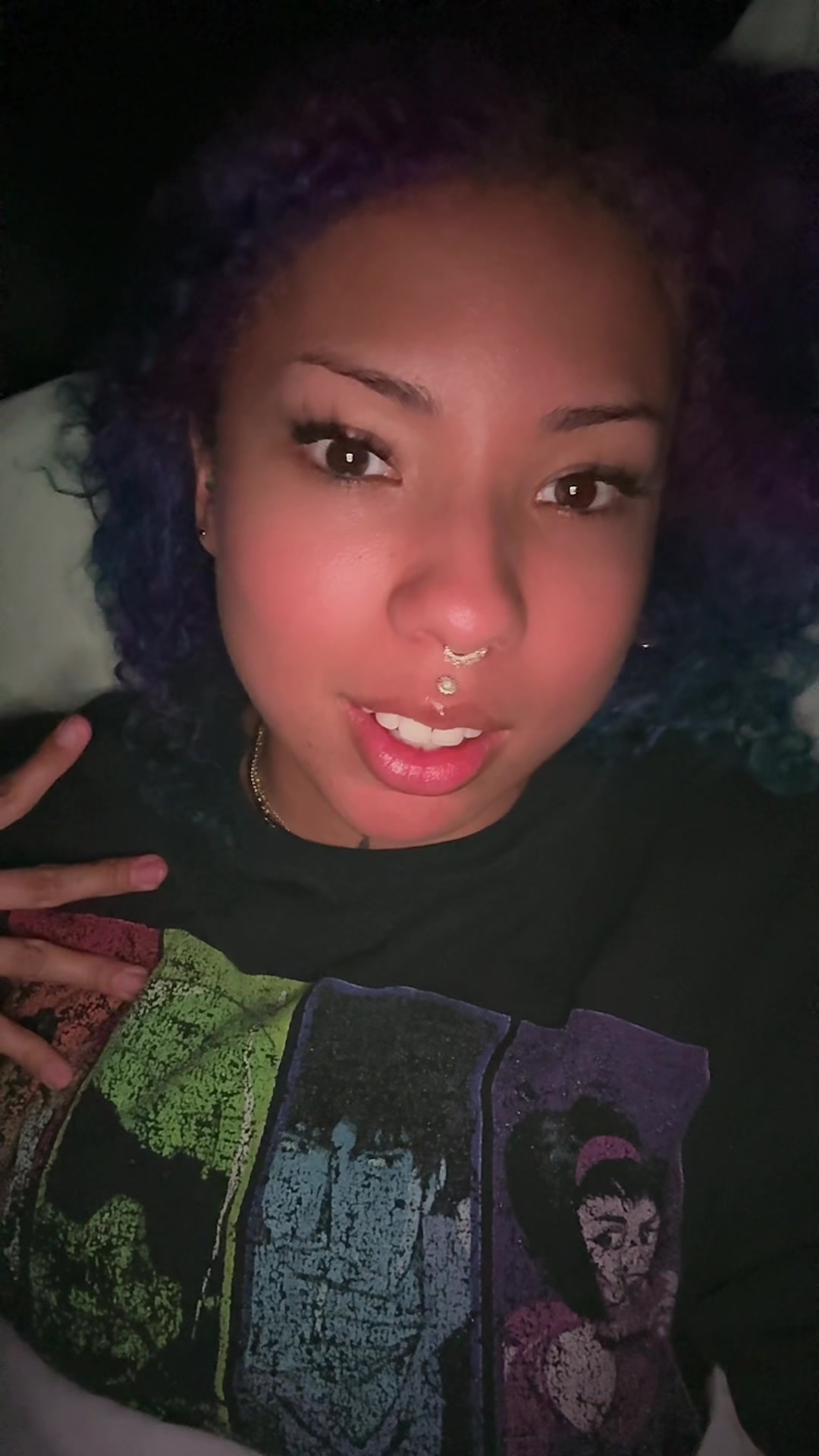 @thegirlinurphone
