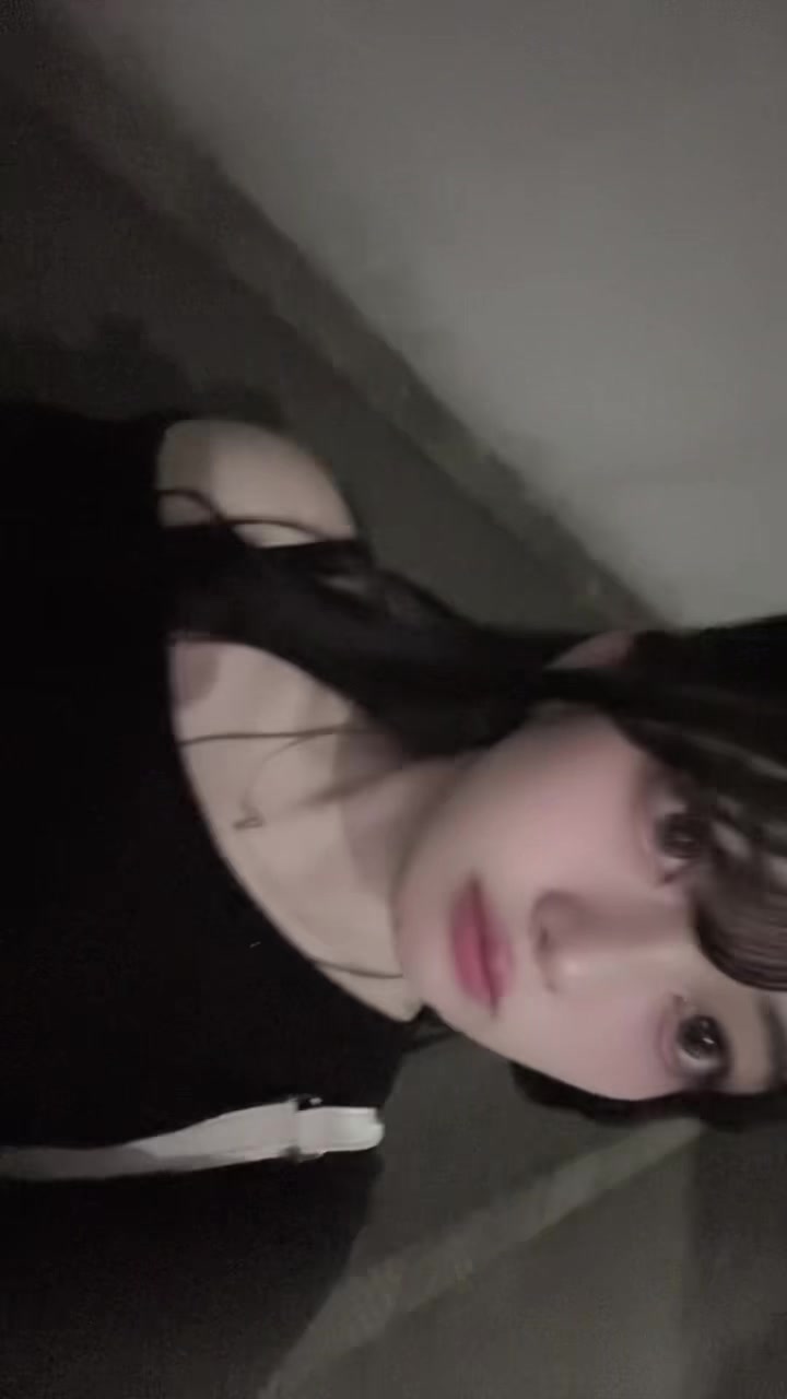@にー