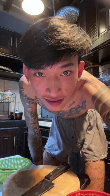 @พอส จิรพัฒน์