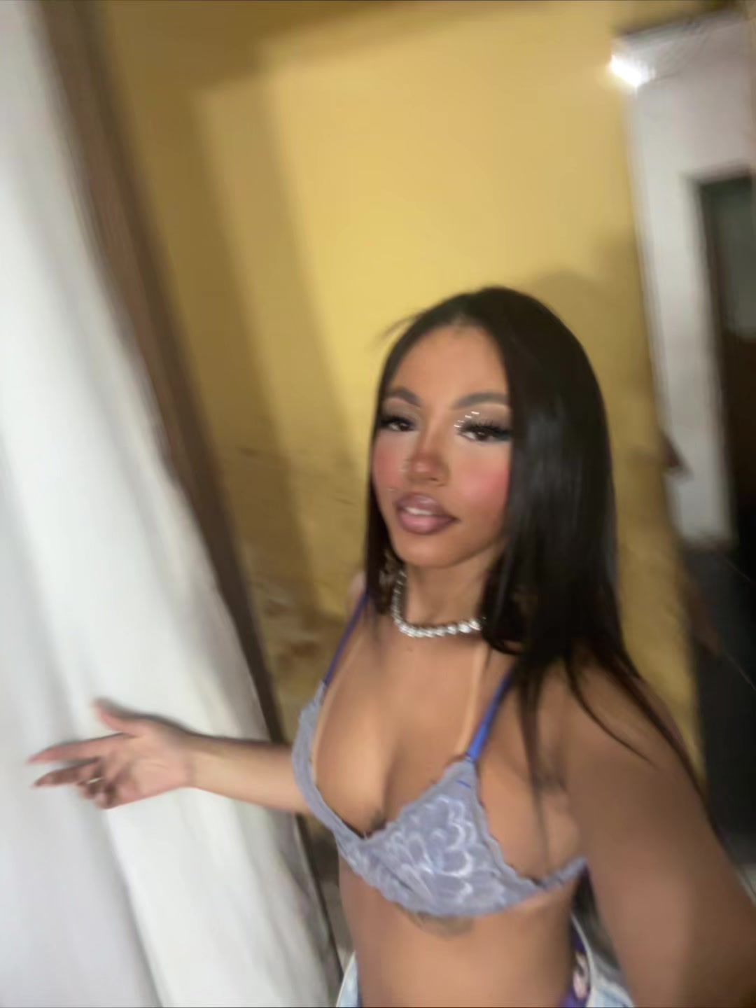@Ofc_annasilva_
