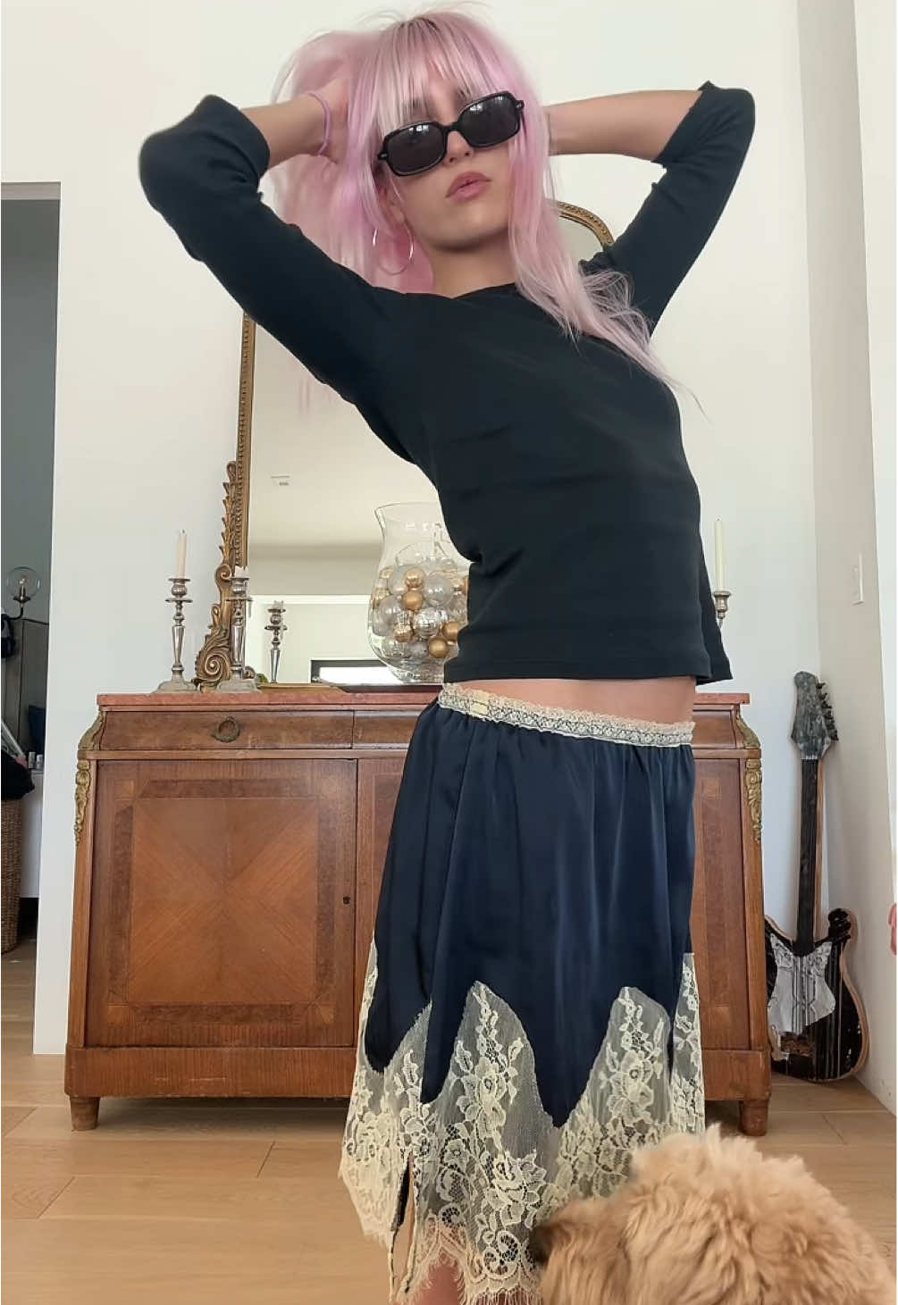 @Ava