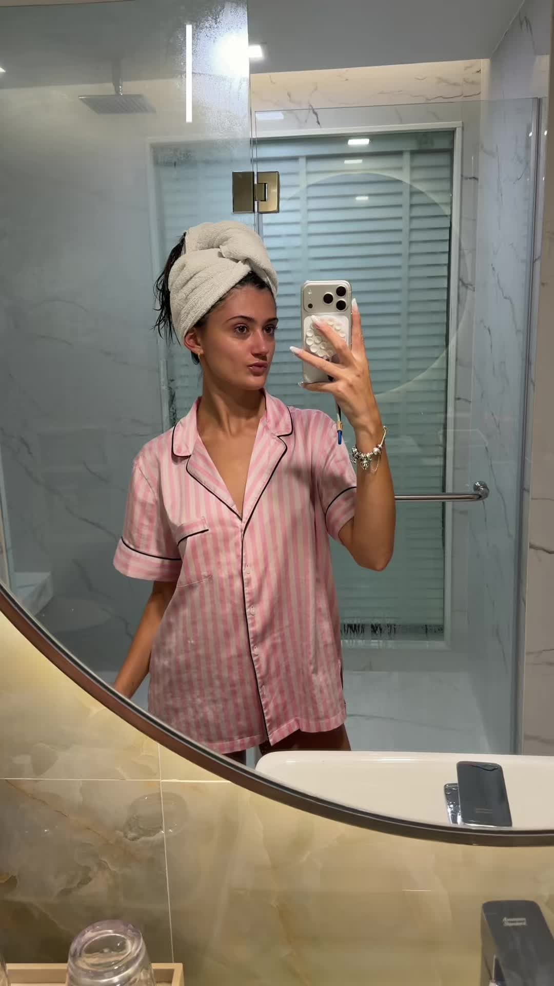 @Zoesimoninii