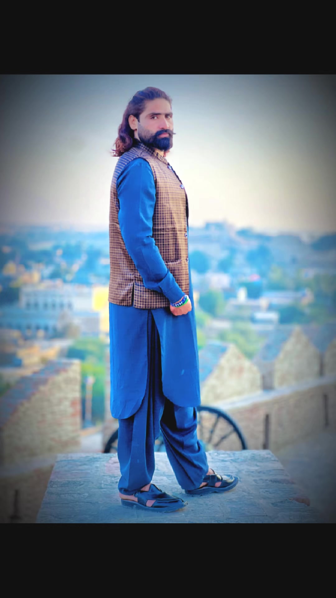 @HussainBux