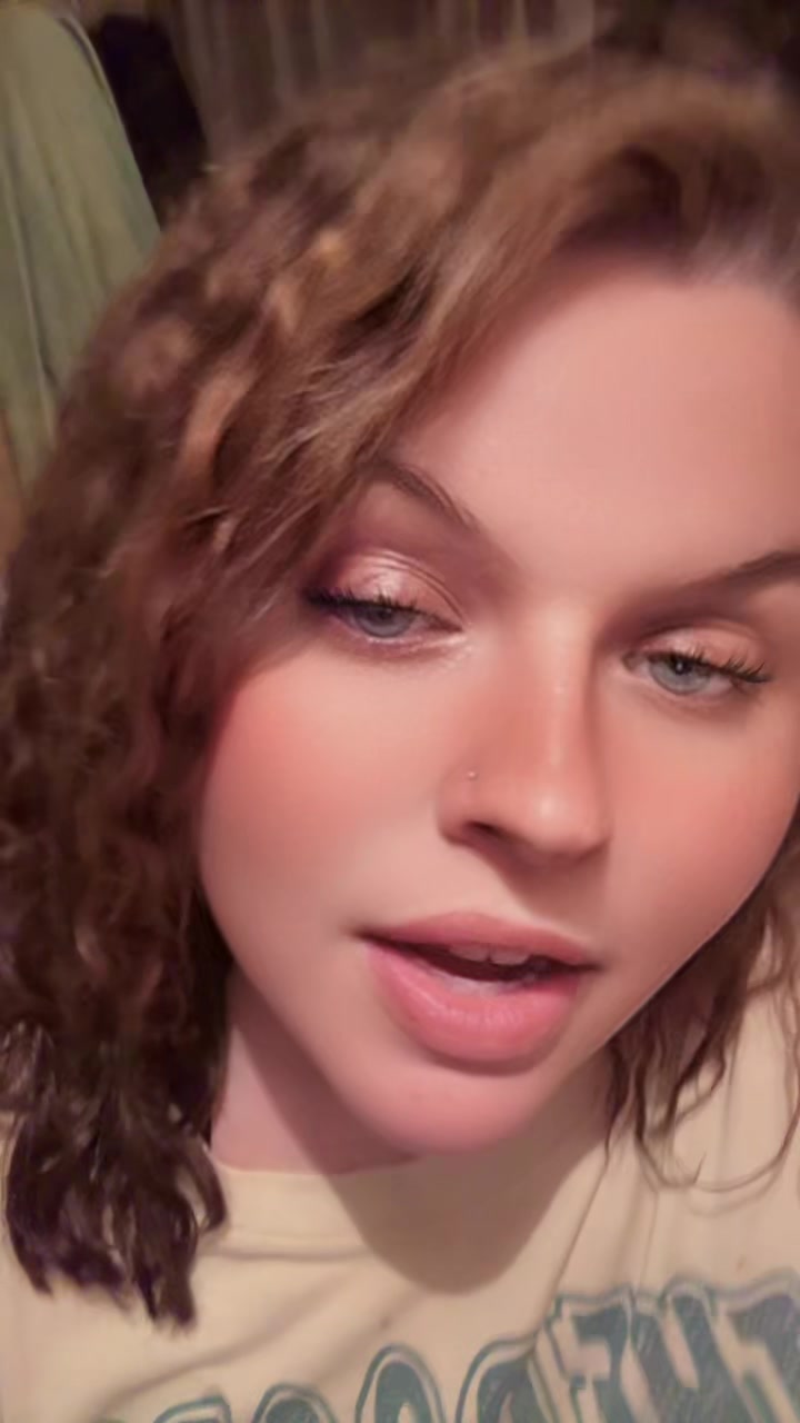 @Blue eyes and thick thighs