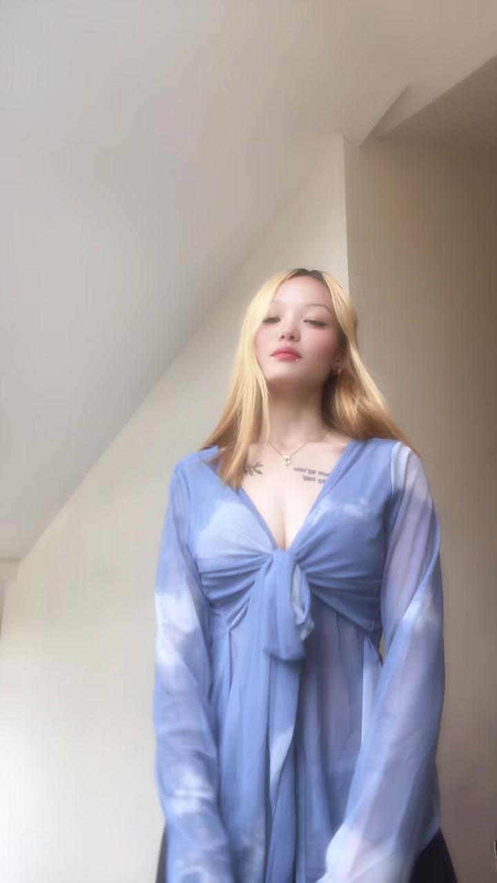 @👸