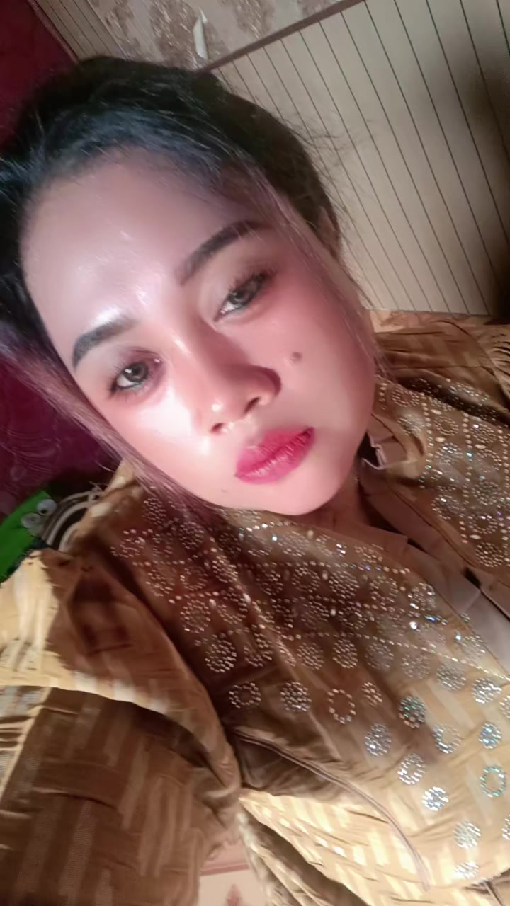 @Nayashoop