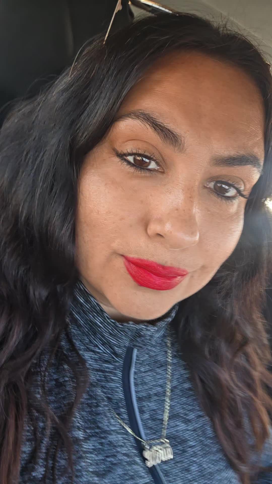@MALA NI BUENA NI SANTA