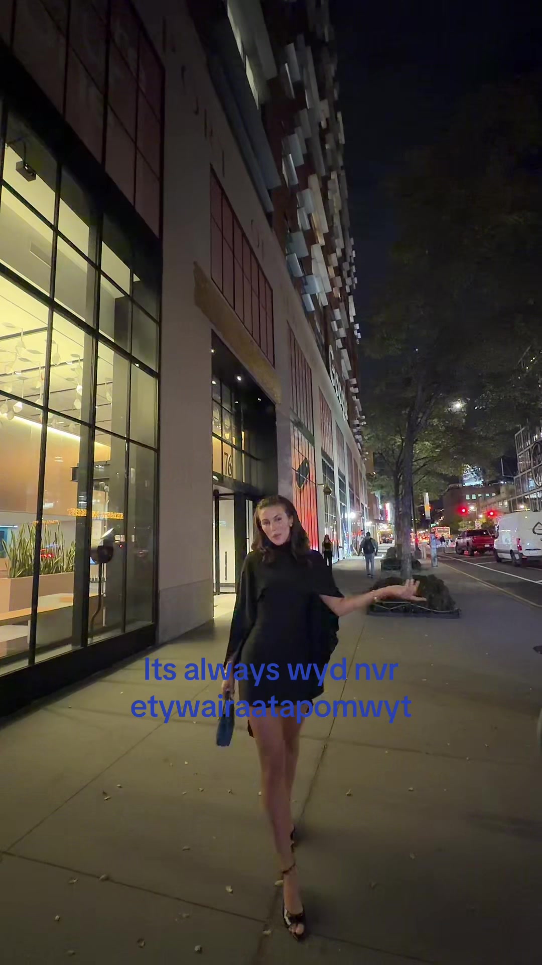 @Chlo