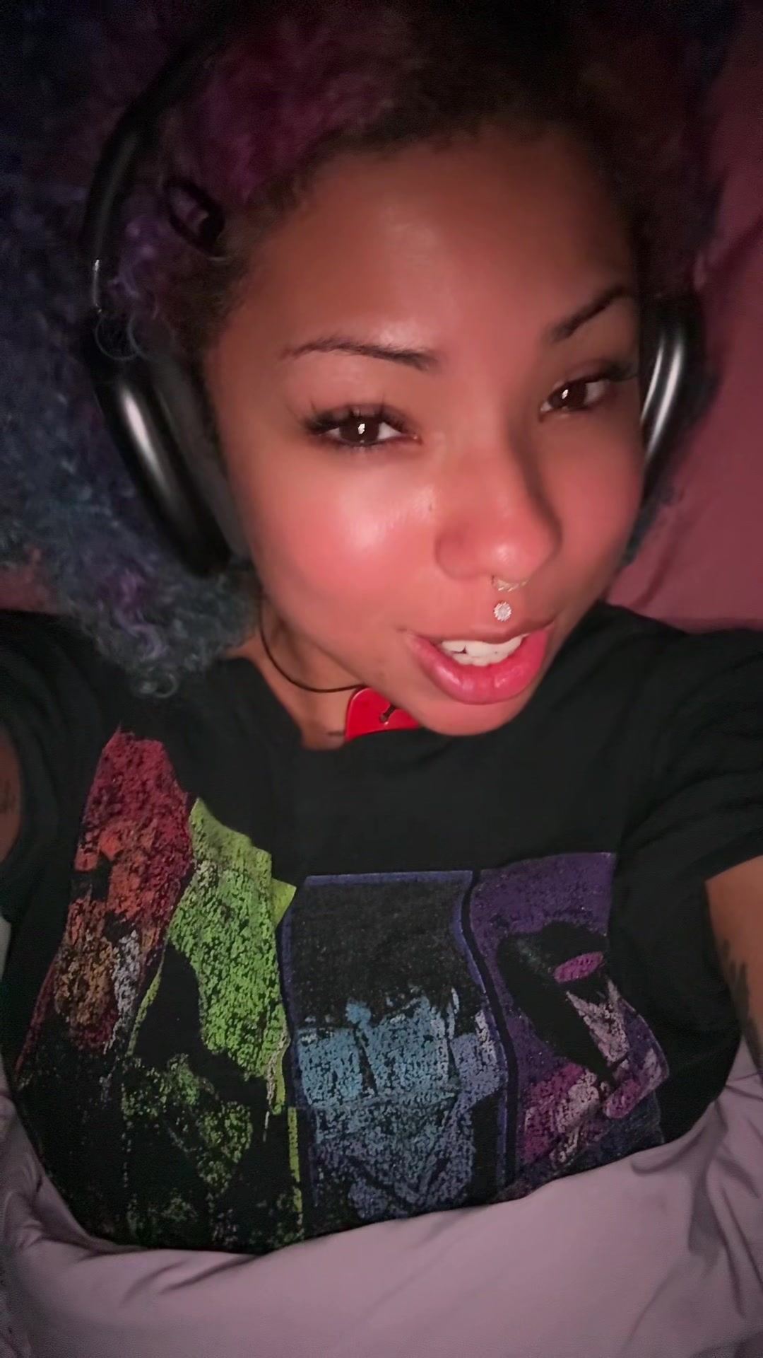 @thegirlinurphone