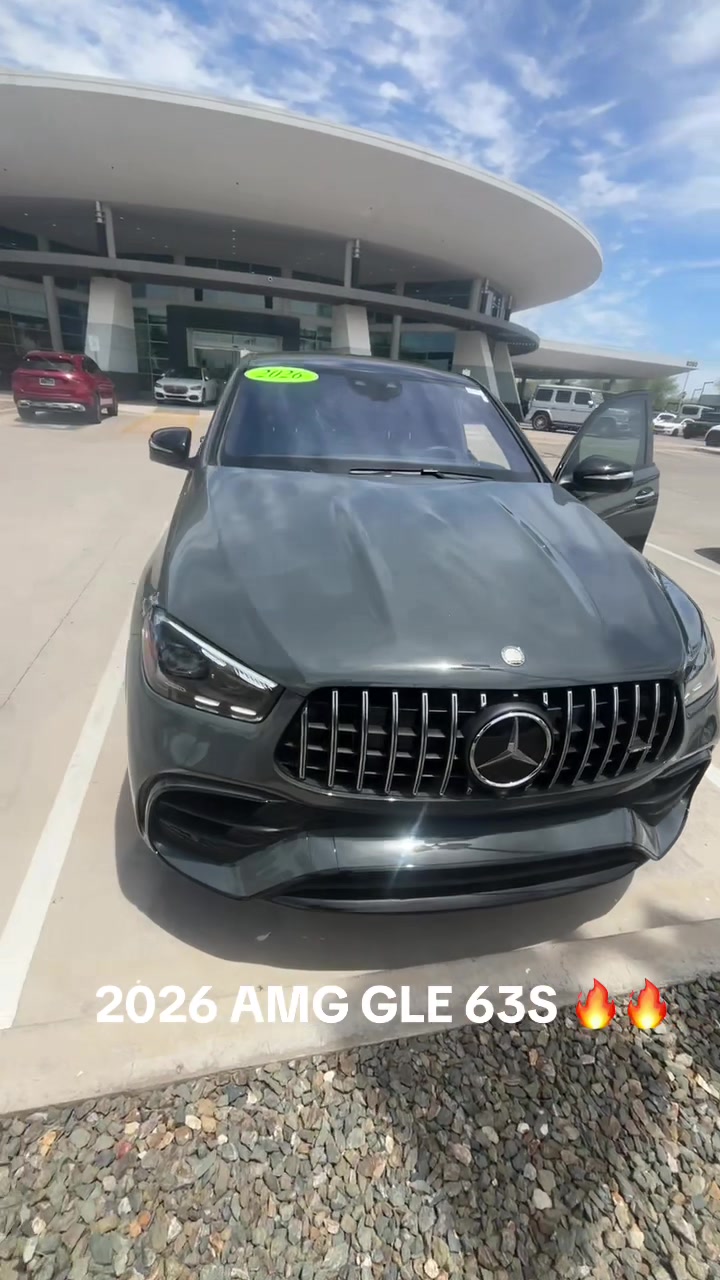 @Mercedes Benz by Richard