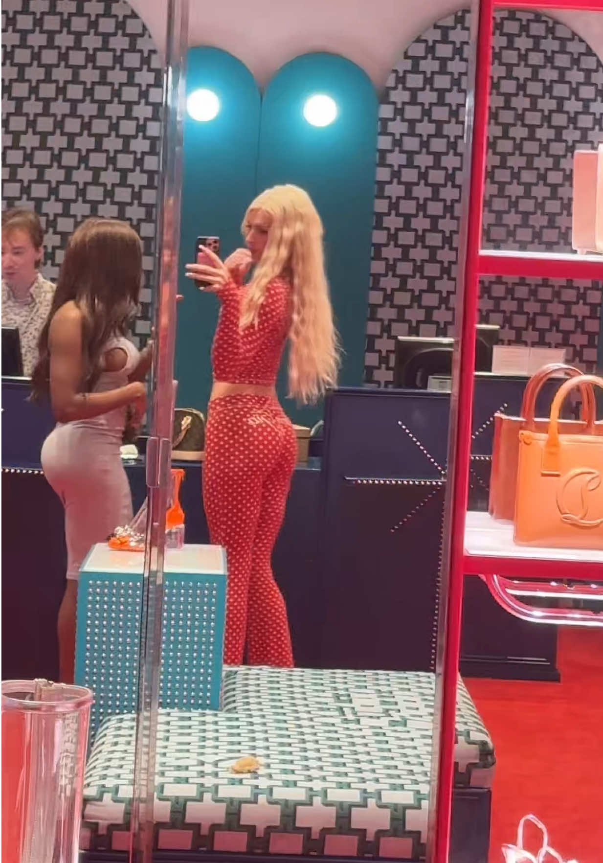 @JennyBabyxox