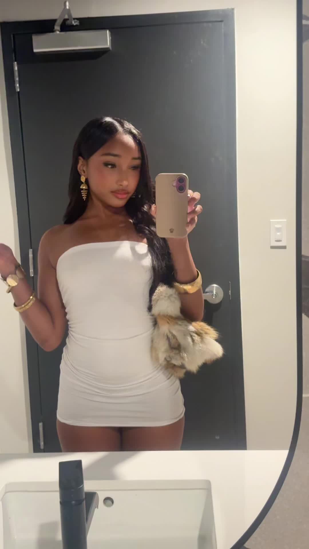@mani ✨