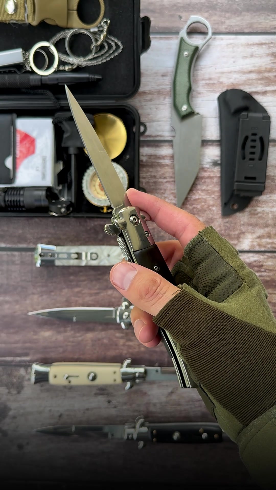 @survival.knives