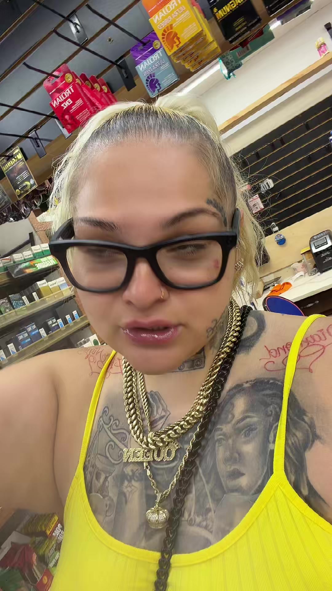 @QueenieDaGreat