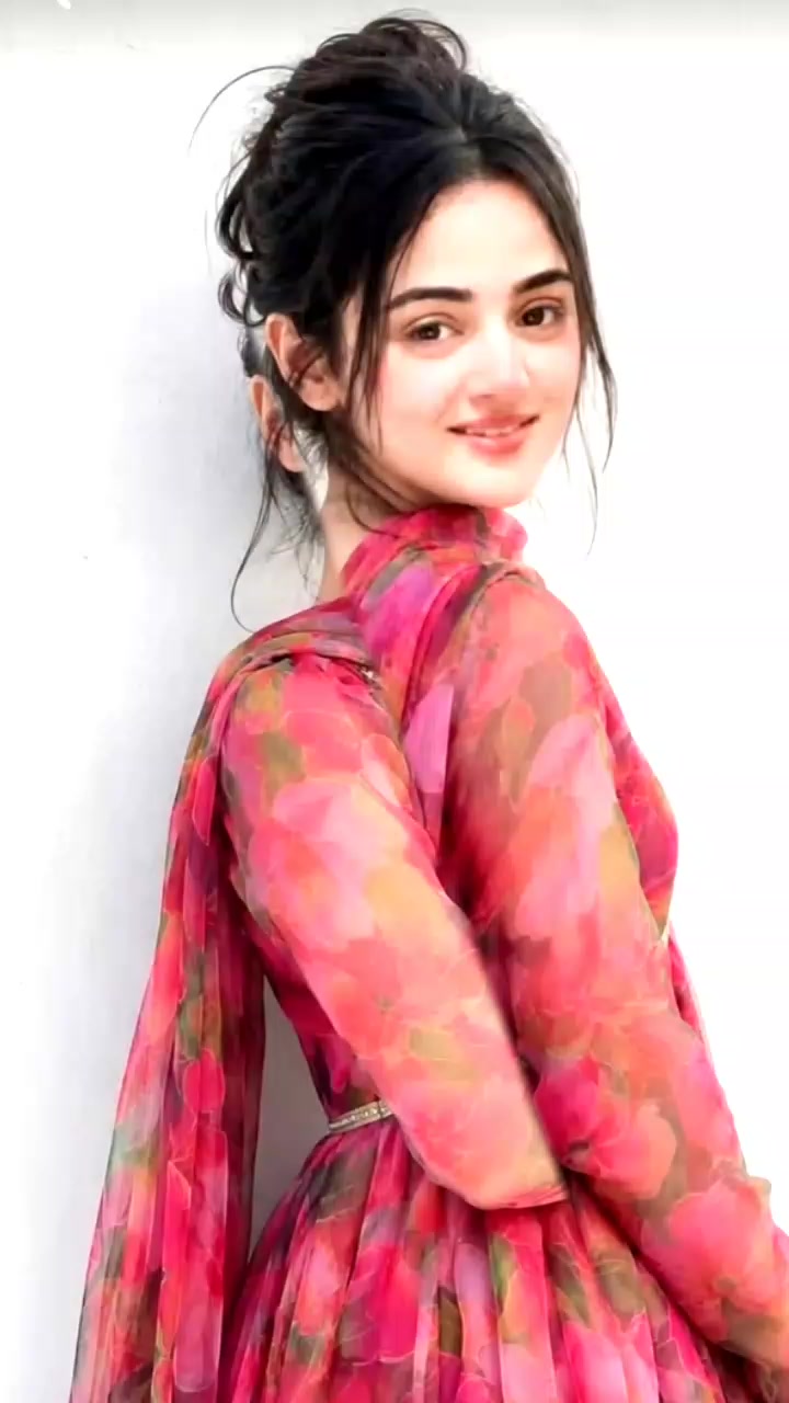 @Aria Khan