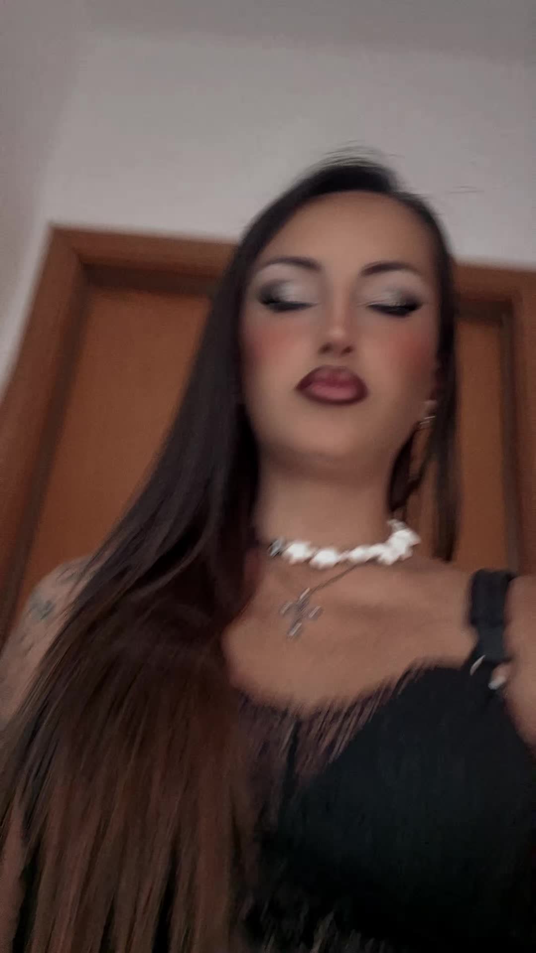 @tizianarebelgirl