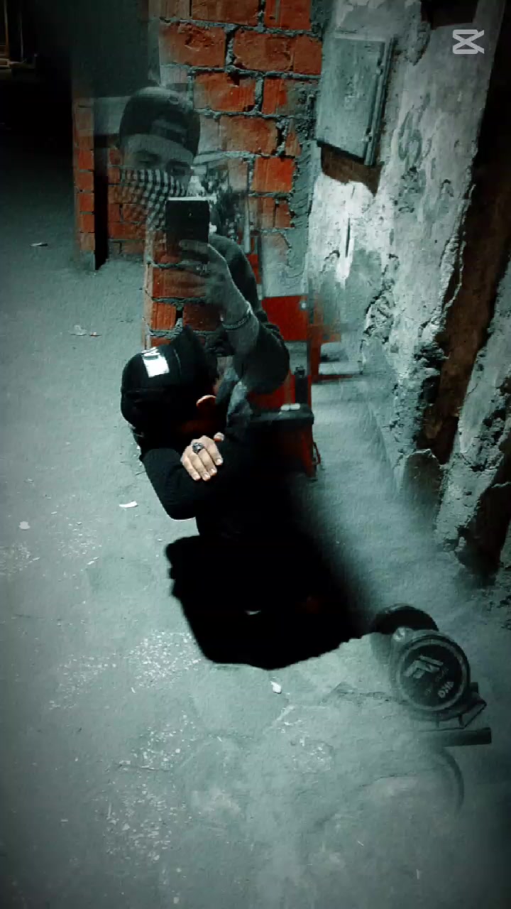 @&Ecirc;Ł J&Oslash;K&Euml;R