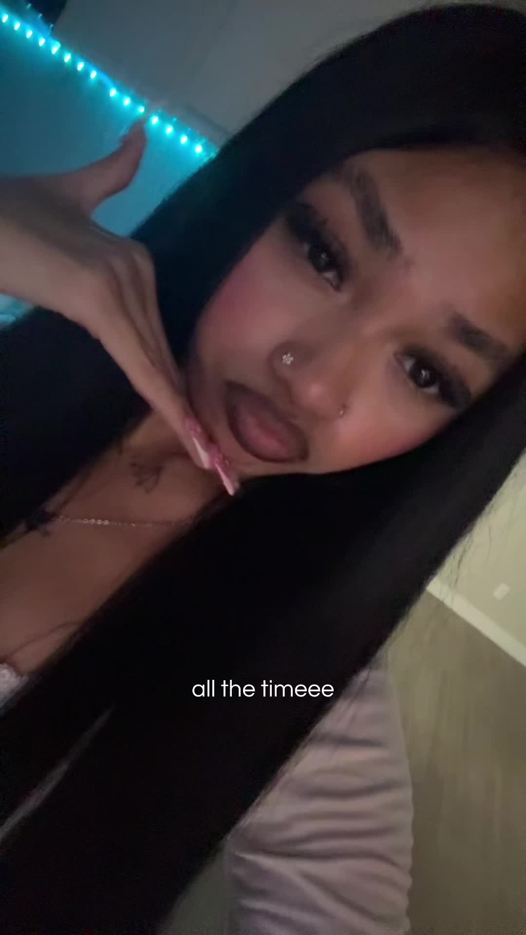 @allieee