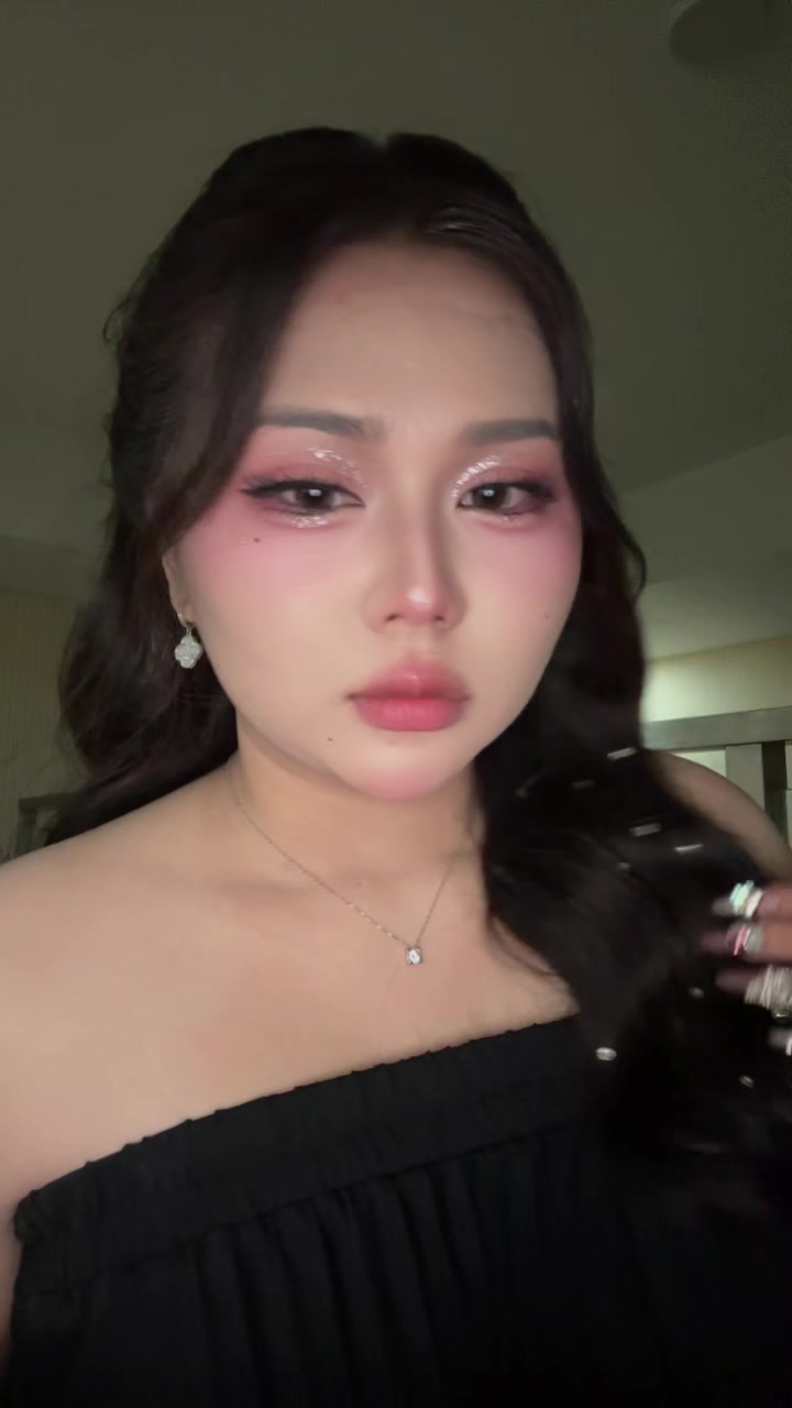 @itsmeyourcrybaby