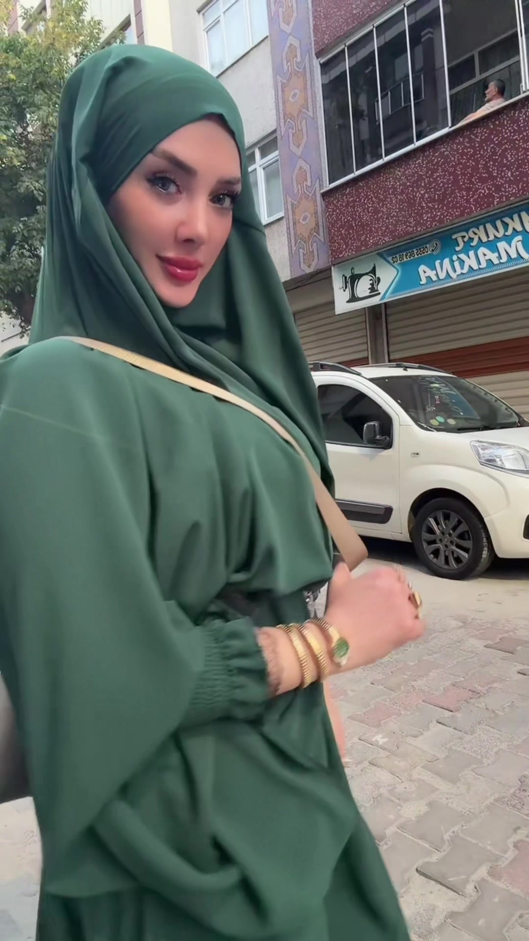 @Büşra Irem Tirindaz