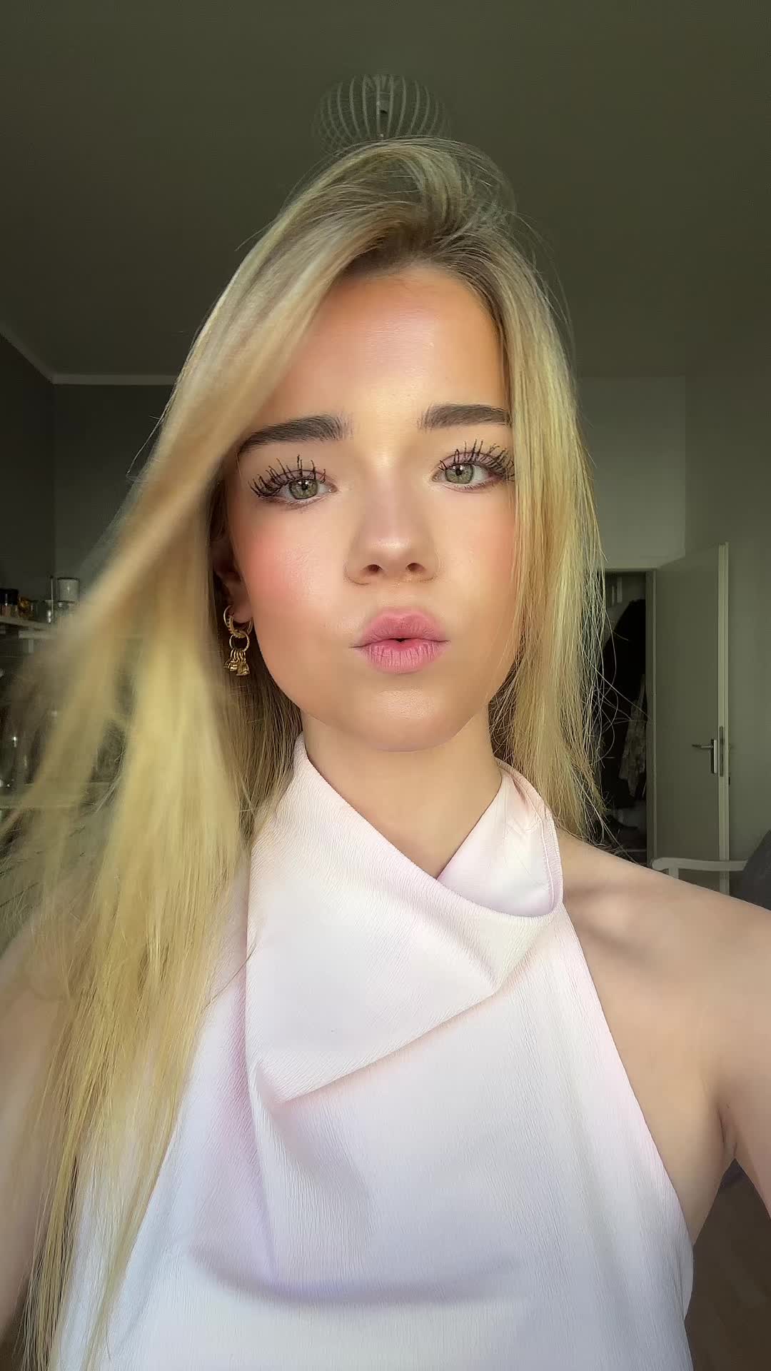 @Naylay